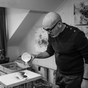 Photo d’Henri Whysall dans son atelier à Anvers
